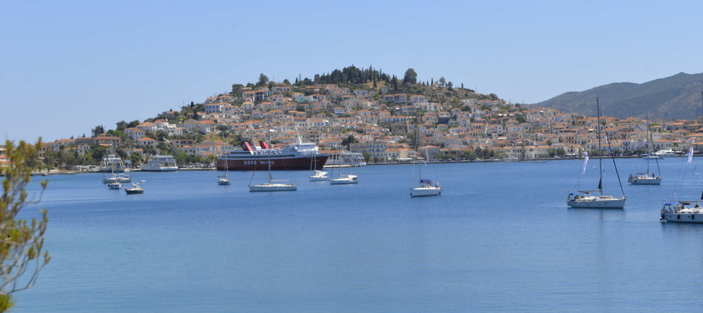 Poros, une île grecque proche d'Athenes