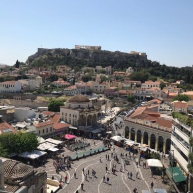 visiter Athènes - place Monastiraki Acropole