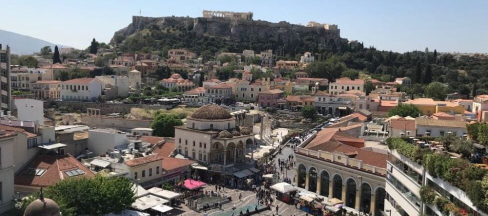 visiter Athènes - place Monastiraki Acropole