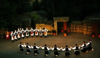 danses traditionnelles grecques athenes dora stratou