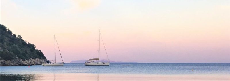 voilier sur la mer, croisière en Grèce