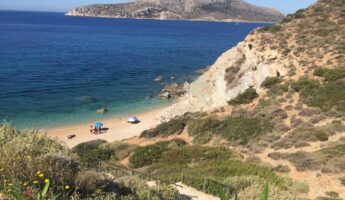 Des Plages à athènes : Kape Beach une plage à Sounion - plage athenes