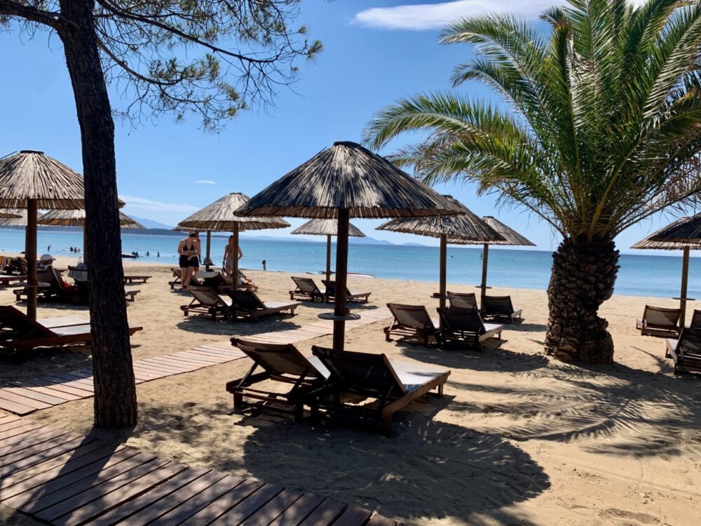 Moraitis Beach à Schinias Athènes : une plage sympa près d'athènes