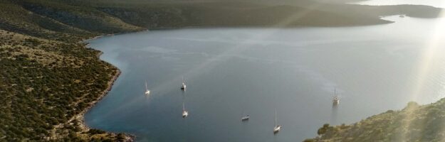 louer un voilier en Grèce golfe saronique cyclades