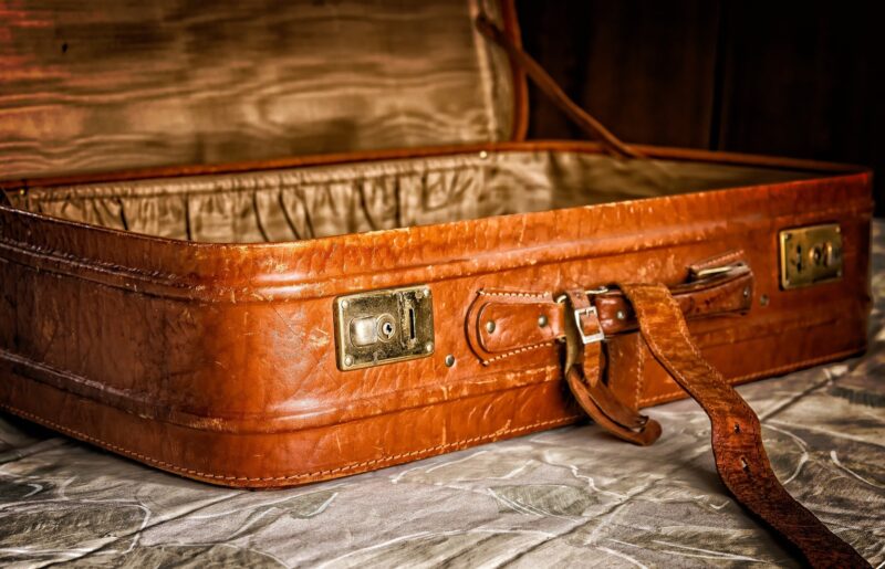 valise pour la grece - que mettre dans sa valise pour partir en grèce - bagages grece - vetements grece - comment s'habiller en grece