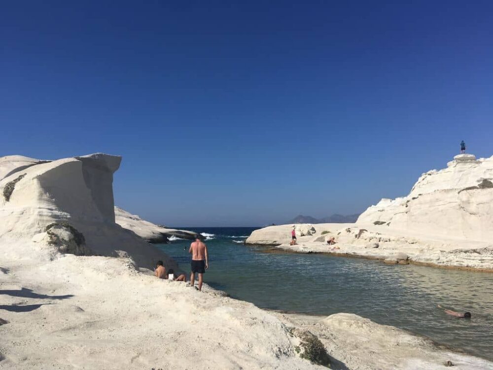 Plage de Sarakiniko à Milos, paysage lunaire