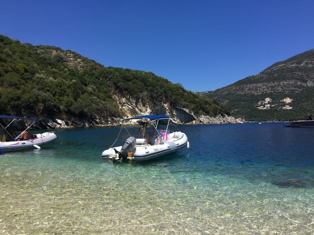 bateau sans permis à Lefkada