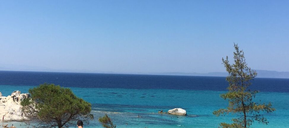que faire en Halkidiki : mer bleue, plage