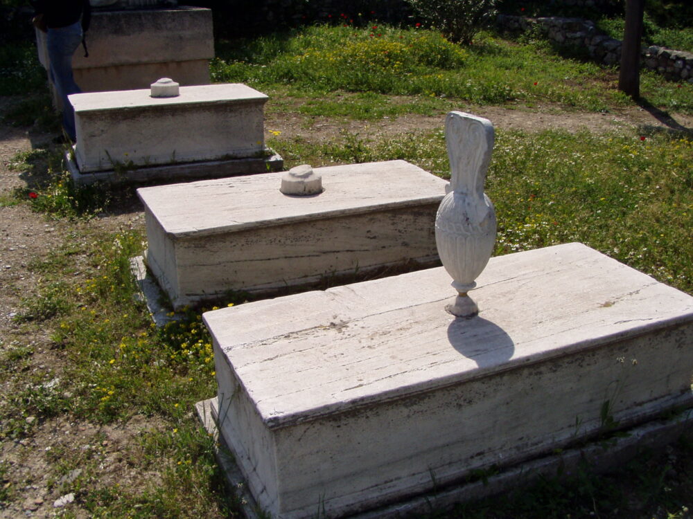 cimetière du céramique à Athènes stèles