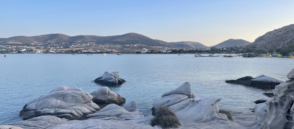 Plage de Kolimpithres, Paros