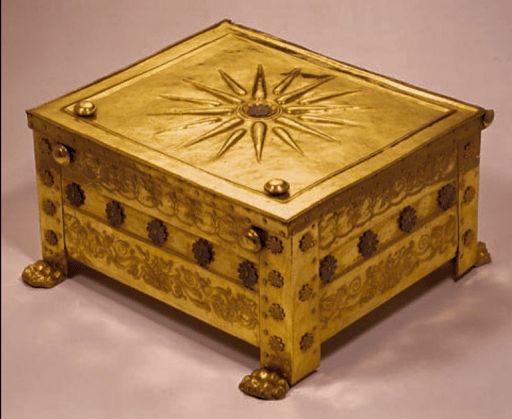 coffre en or de la tombe de Philippe II de Macédoine 