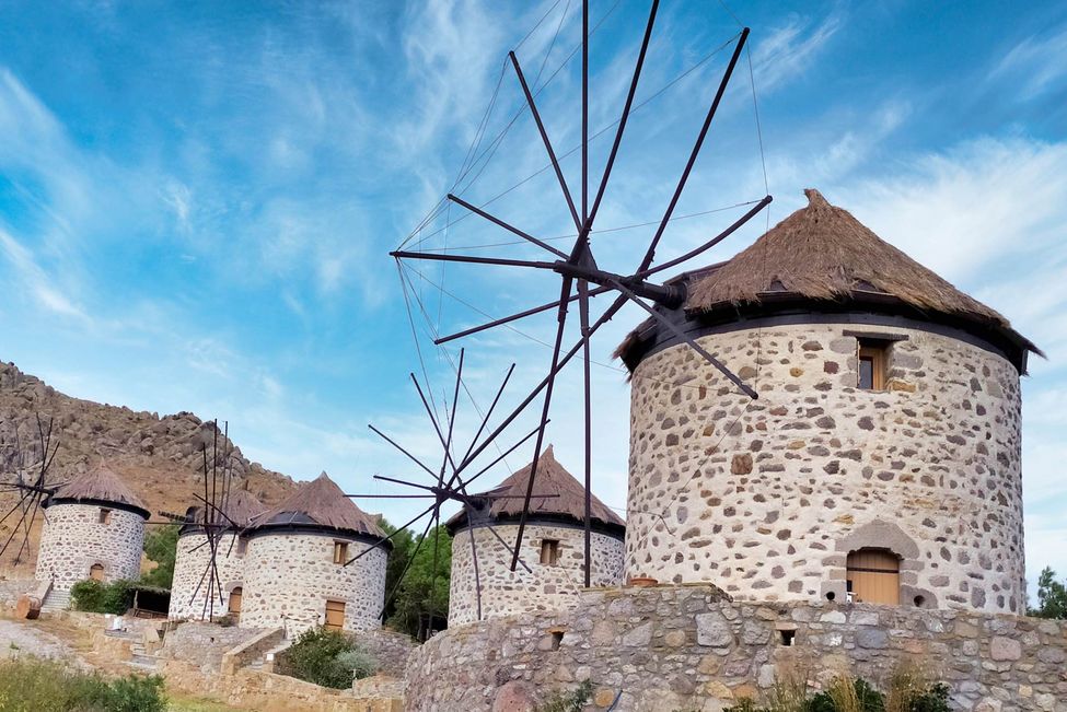 moulins à vents à Kontias à Lemnos en Grèce