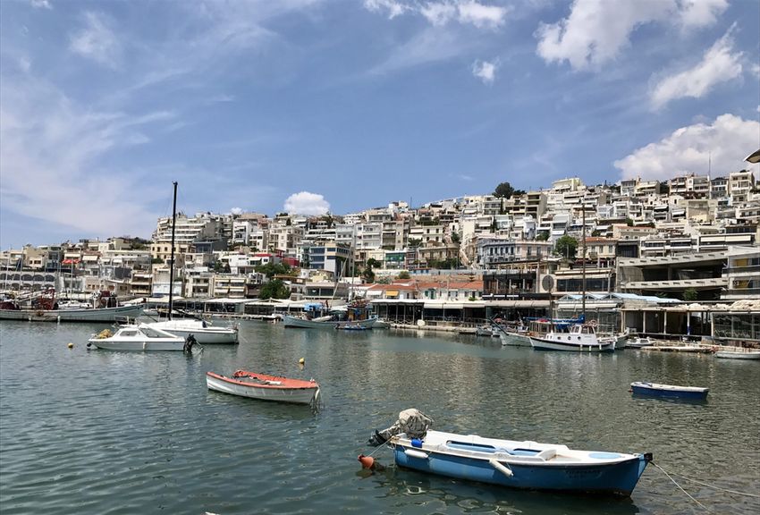 Le port de Mikrolimano au Pirée