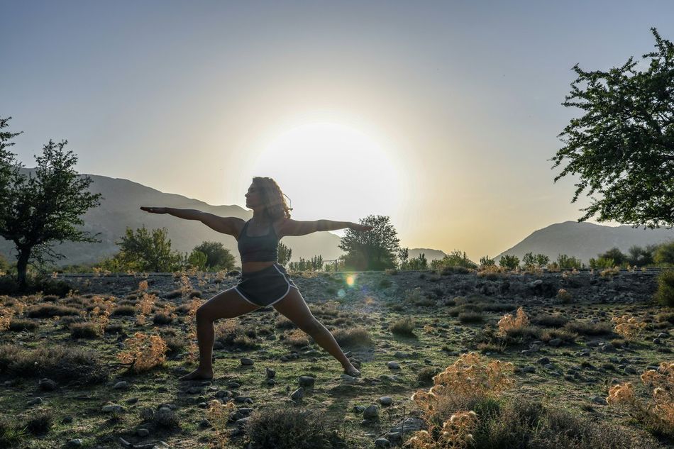 Faire du Yoga en pleine nature en Grèce 