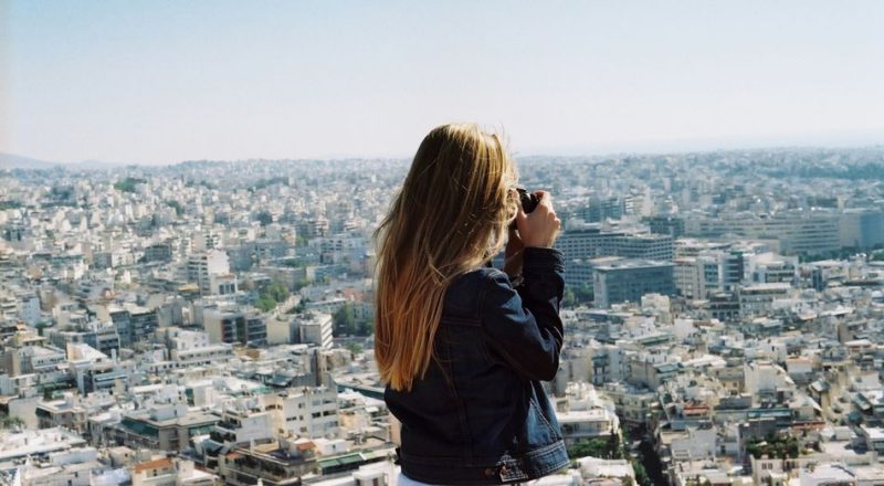 femme voyageant seule à Athènes